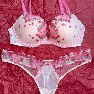 Victoria's secret Lingerie Set